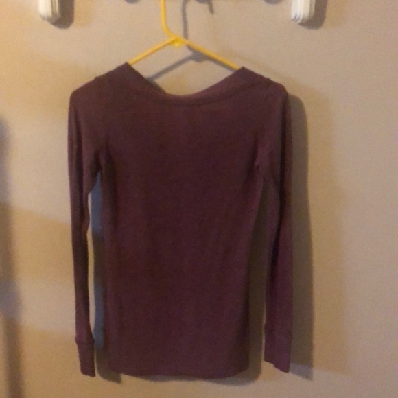 Maroonish long sleeved v neck - Picture 2 of 2